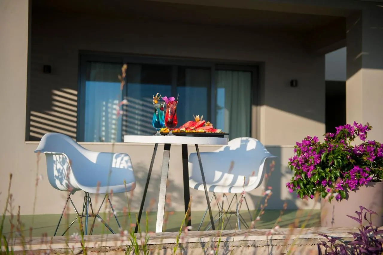 Folie Marine Beach Hotel Club Ял