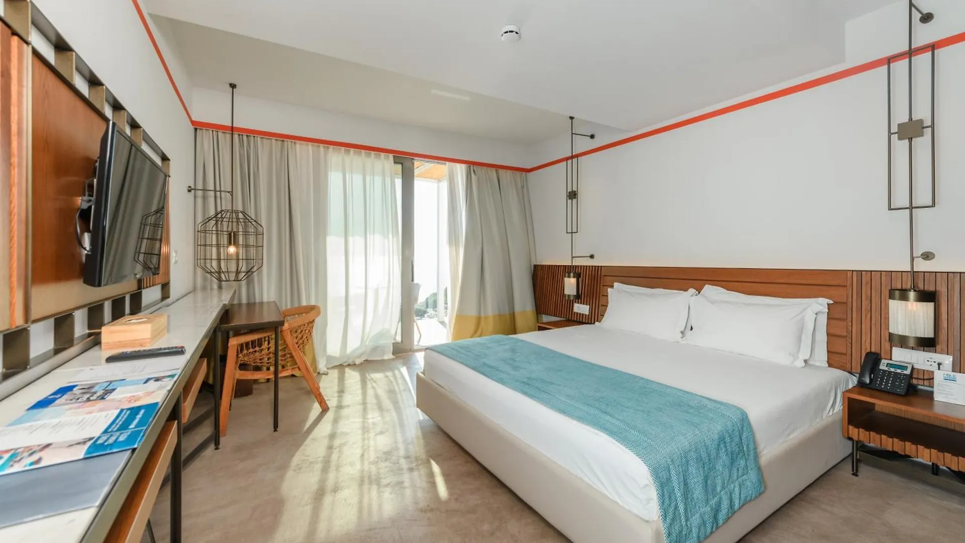Folie Marine Beach Hotel Club Ял 5*,  Албания
