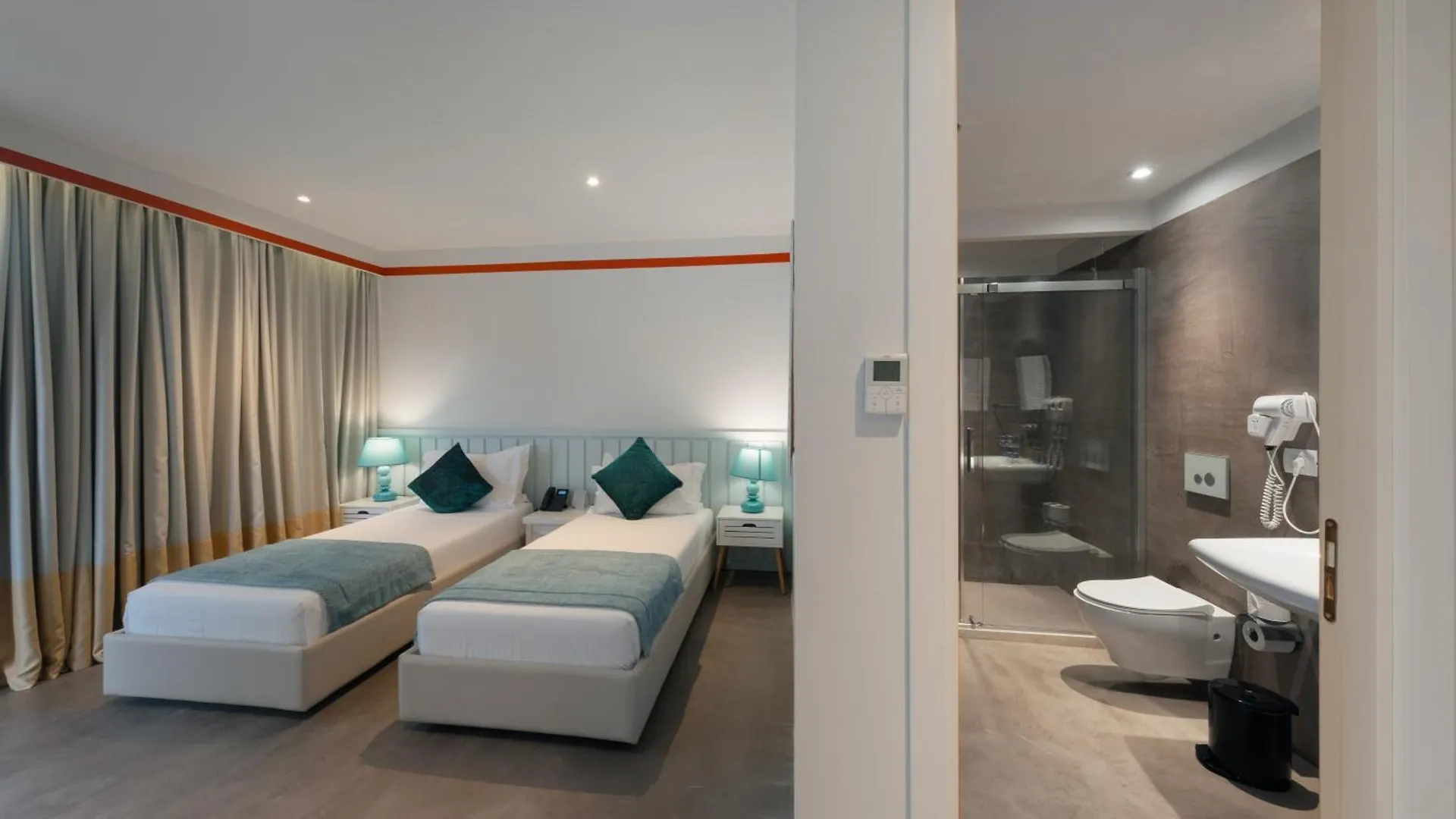 Folie Marine Beach Hotel Club Jal 5*,  Albania